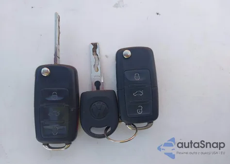 2010 Volkswagen Jetta Se z USA, uszkodzony, nr VIN 3VWRX7AJ4AM032027